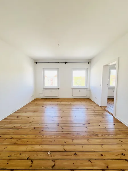 Ab sofort: Nachmieter gesucht für schöne, helle, renovierte 3-Zi-Wohnung in Alt-Hohenschönhausen — photo 1